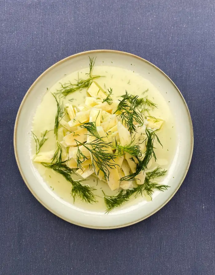 Raw artichoke salad with dill and lemon